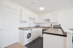 No 8 Westbay Apartment