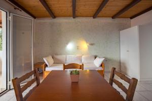 All In Krinas Apart-Hotel