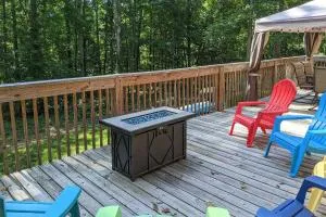 The Lake Place Cabin with Golf Cart and Free Kayaks! - Toccoa