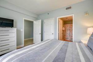 One-Bedroom Apartment room in Laketown Wharf Resort #1117 by Book That Condo