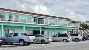 Studio Apartment room in Pass-A-Grill 3 by Teeming Vacation Rentals