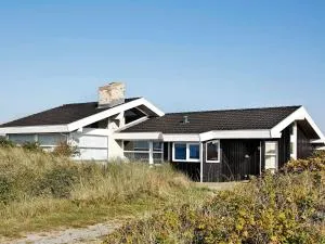 Three-Bedroom Holiday home in Hjørring 1 - Sønderlev