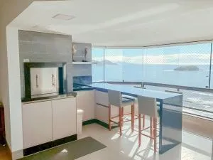 Haus Stay · pé na areia · Balneário Camboriú - Balneário Camboriú