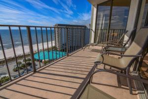 Two-Bedroom Apartment room in Edgewater by Teeming Vacation Rentals