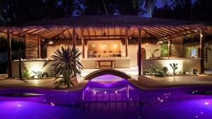Baan Bai Mai, 2 villas, 8 bedrooms for 16 guests