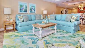 Three-Bedroom Apartment room in Sun West Palms by Teeming Vacatin Rentals