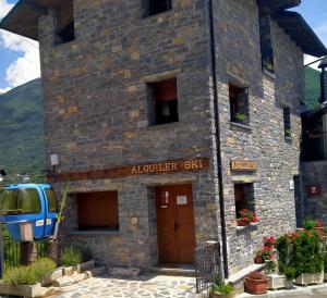 Apartamentos La Glera Biescas