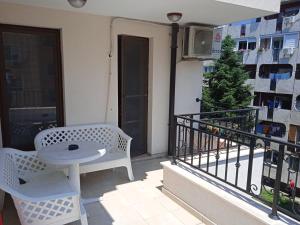 Flora Beach Apartaments