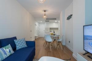 Eli Canteras-Parking-Airco by CanariasGetaway