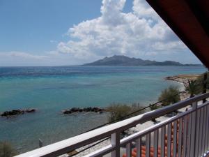 Elenas Seafront Deluxe Studios