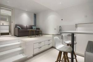 Le Barri By SCLS Locations