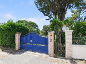 Villas Cosy chalet with garden at the Bassin d Arcachon : Villa 3 Chambres