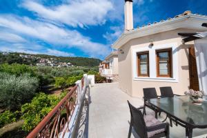 Luxury Rustic Villa Mountain View