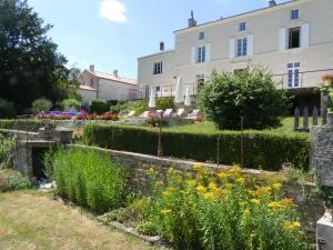 Maisons d'hotes Les Jardins de Xanton : photos des chambres