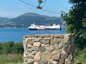 Maggie janes cottage Carlingford omealth