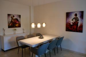 ALEGRIA DE VIVIR EXCLUSIV 2 bedroom appartment pool, parking, wifi, netflix, padel and more