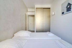 C066-Luxurious apartment with sea view - Cannes