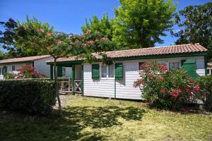 Camping Les Gros Joncs photo 9