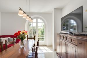 GuestHost - Sanremo Flat with Private Parking and NETFLIX