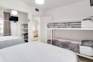 GuestHost - Sanremo Flat with Private Parking and NETFLIX