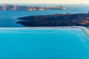 Santorini Delux