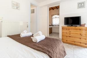 Korina Seaside Studio