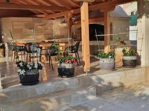 Apartments and Rooms Rogić (Karlo)