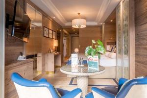 Deluxe Double Room room in Astoria Resort