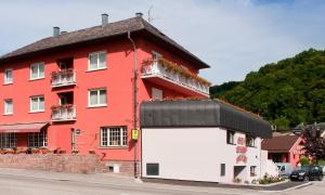 Hotels Logis Hostellerie Motel Au Bois Le Sire : Chambre Triple Standard