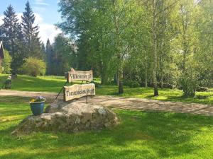 Two-Bedroom Holiday home in Åsarp 1