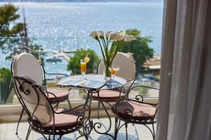 The View - Near the Beach with Stunning Views