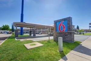 Motel 6-Anderson, CA - Redding Airport - Anderson