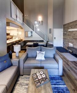 Giant Steps 53 Ski in out