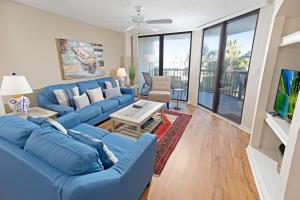 Three-Bedroom Apartment room in Crescent D1E Ocean View Condo