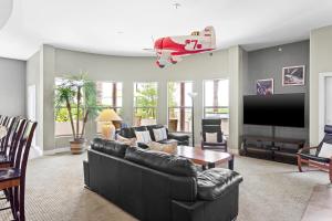 The Airplane Hangar - 4hvězdičkové hotely ve městě Tempe