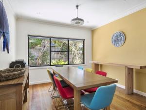 Pride Street Luxury 28