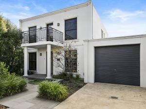 Bell Street Mansion 2 14