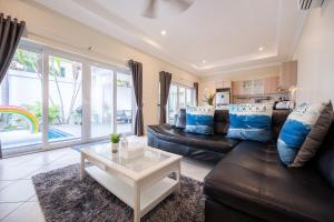 Majestic Residence Pool Villa Private Beach