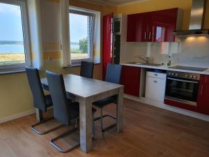 Lucys Haus 2 "am Peeneblick"