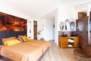 B&B / Chambres d'hotes Le Domaine des Muriers - charme, chic, calme en Provence Cote d'Azur : Chambre Double avec Terrasse