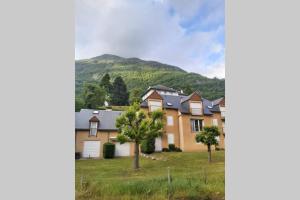 Appartements Luz St Sauveur, Appartement 3 personnes, vue montagne, expose sud, Residence tres calme : photos des chambres