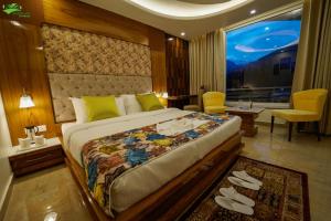Abhilashi Residency & Spa - Centrally Heated & Air Cooled