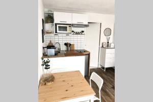 Appartements Charmant studio a 400m de la plage avec piscine : photos des chambres