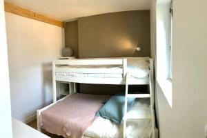 Maisons de vacances NOUVEAU La cabine du bout du monde Ile Vierge votre residence bretonne de haut standing PL05 : photos des chambres