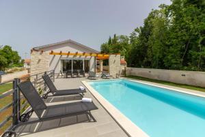 Beautiful villa Foska with private Pool near the beach