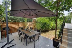 Villas Villa Auxerre luxe Piscine Interieure proche Paris sans Vis-a-vis : photos des chambres