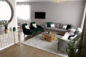 Villa Auxerre luxe Piscine Intérieure proche Paris sans Vis-à-vis