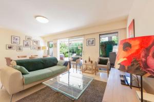 Apartment 2 bedrooms2 bathroomsdouble terrace & Garden in Palm beach area