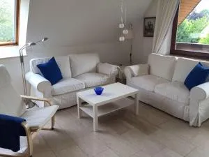 Ferienwohnung-Gottorf - Steinfeld