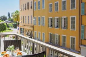 SUEDE AP4207 by Riviera Holiday Homes